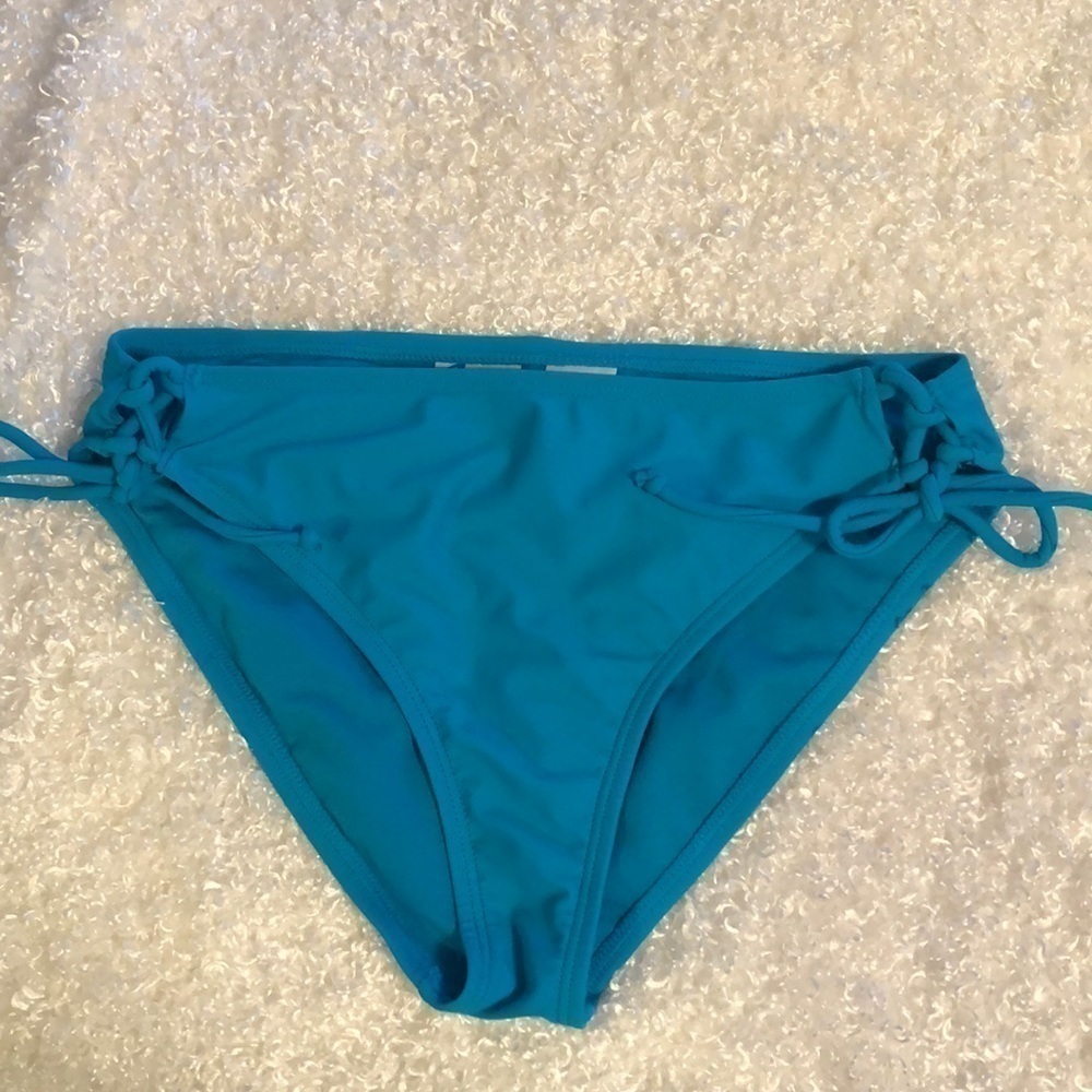California wave bikini bottom. NWOT